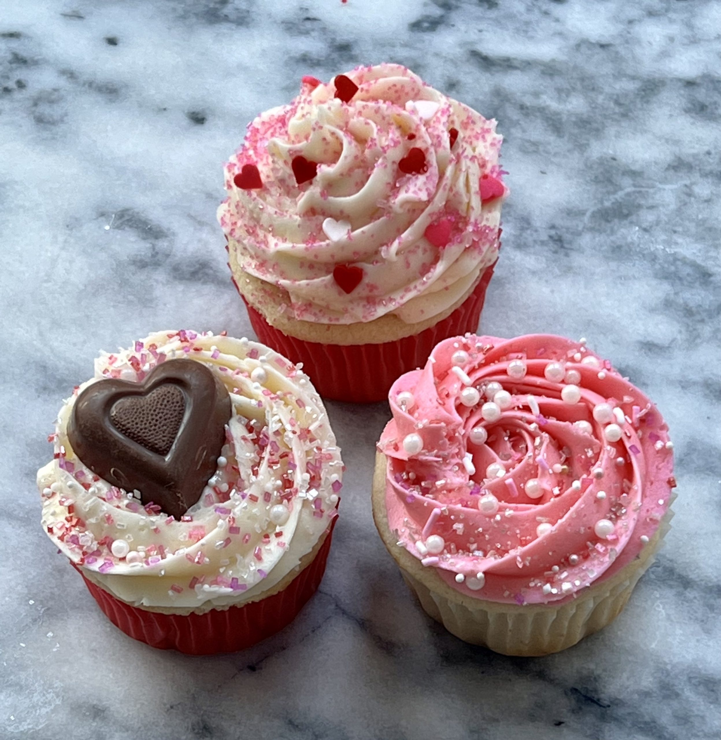 Valentine’s DayThemed Cupcakes Baked in 'Boken