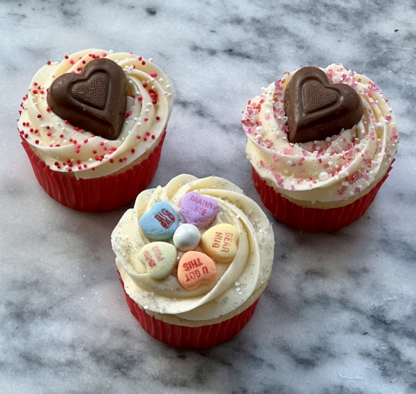 Valentine’s DayThemed Cupcakes Baked in 'Boken